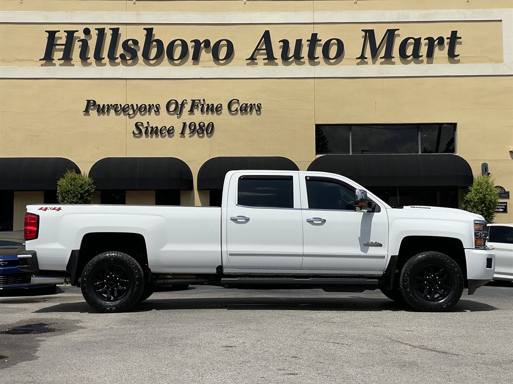 2019 Chevrolet Silverado 3500 High Country photo