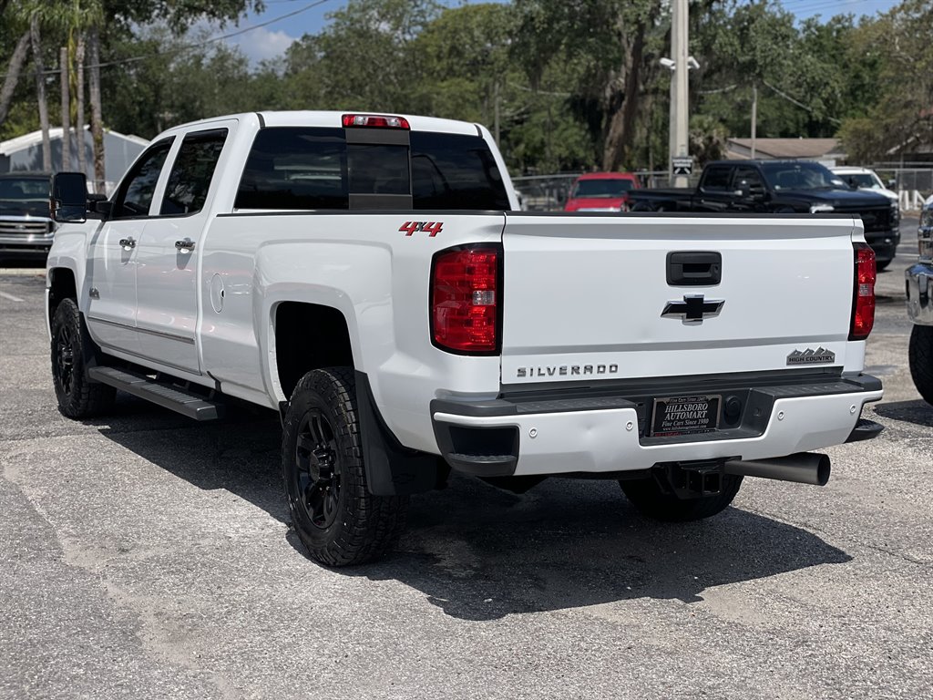 2019 Chevrolet Silverado 3500 High Country photo
