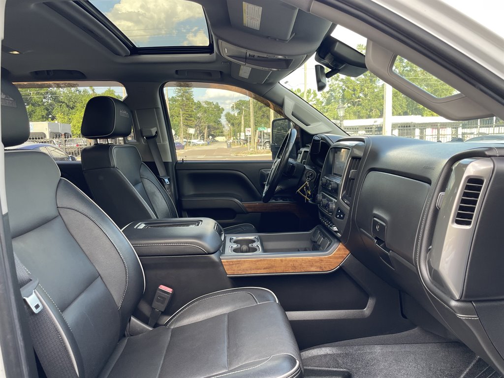 2019 Chevrolet Silverado 3500 High Country photo