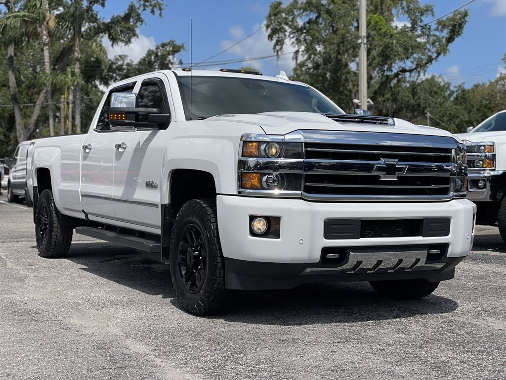 2019 Chevrolet Silverado 3500 High Country photo