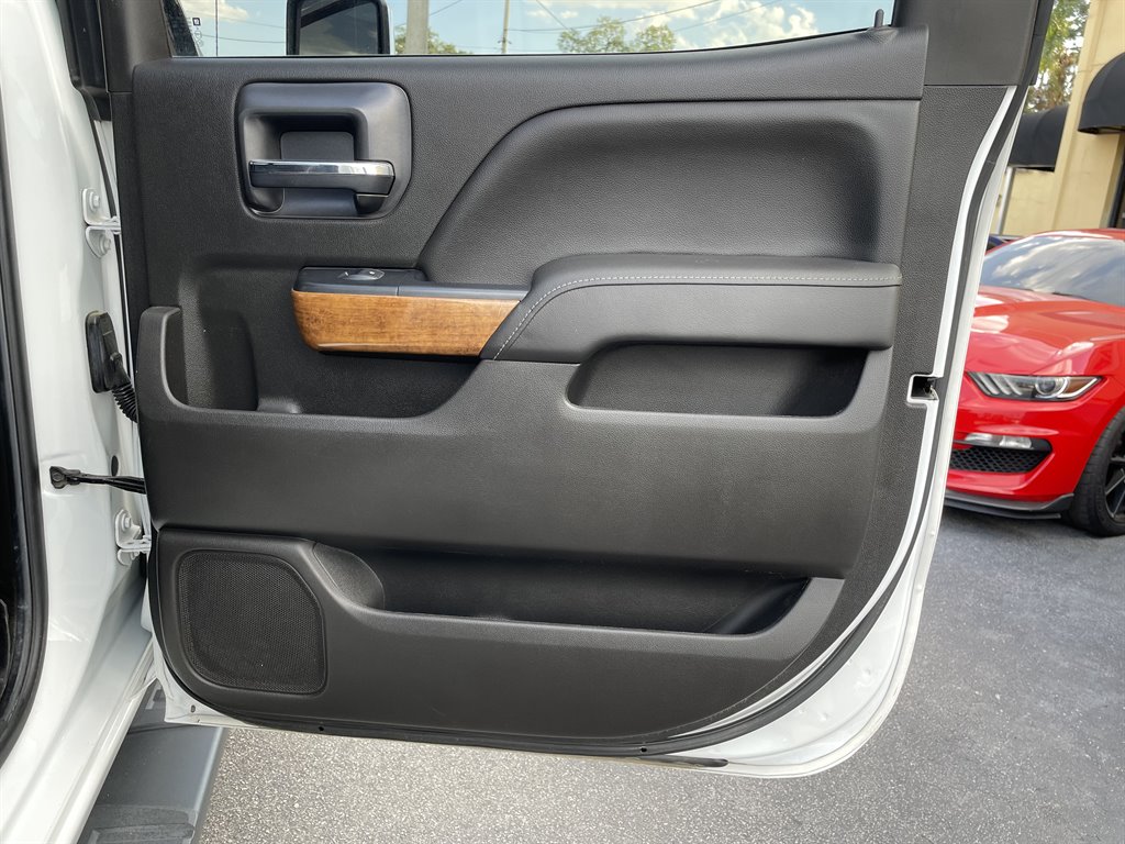 2019 Chevrolet Silverado 3500 High Country photo
