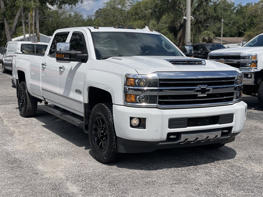 2019 Chevrolet Silverado 3500 High Country photo
