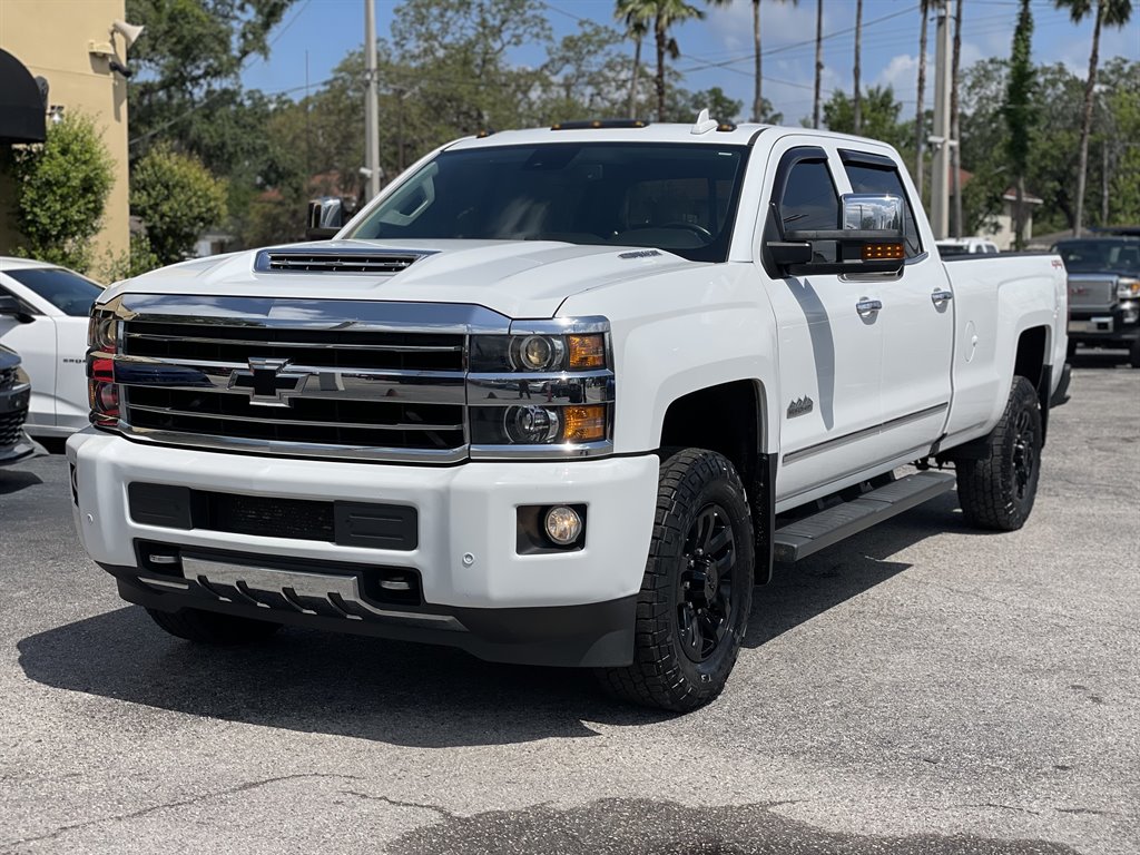 2019 Chevrolet Silverado 3500 High Country photo
