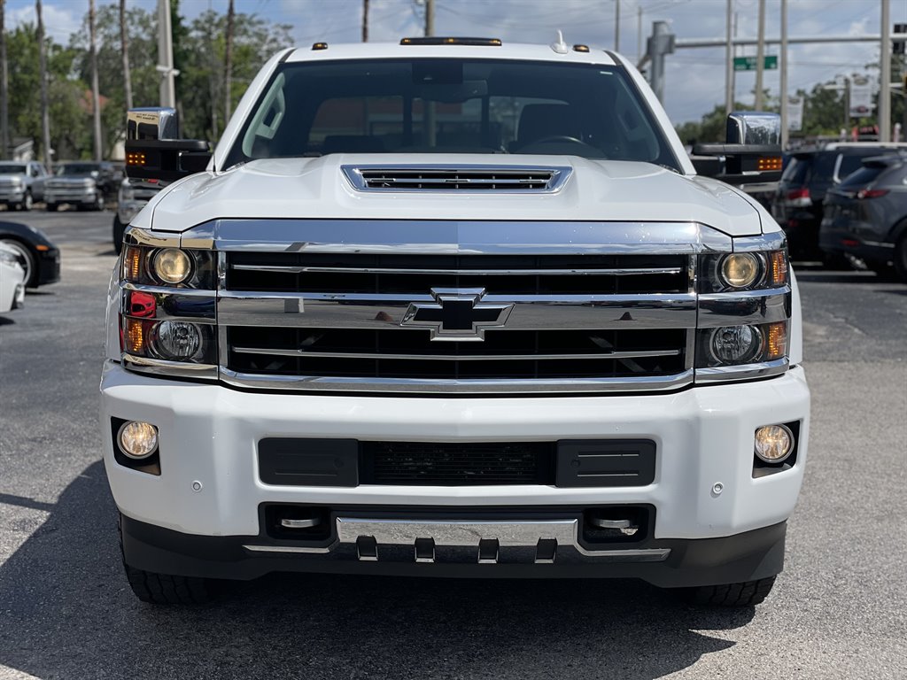2019 Chevrolet Silverado 3500 High Country photo