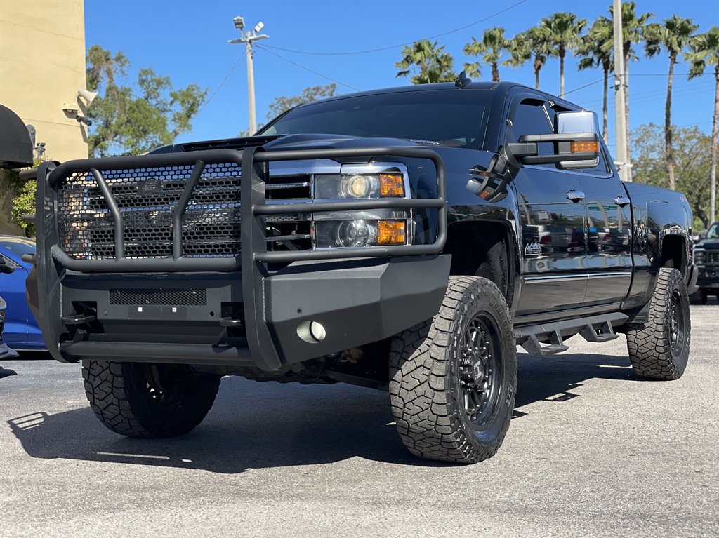 2018 Chevrolet Silverado 2500 High Country photo