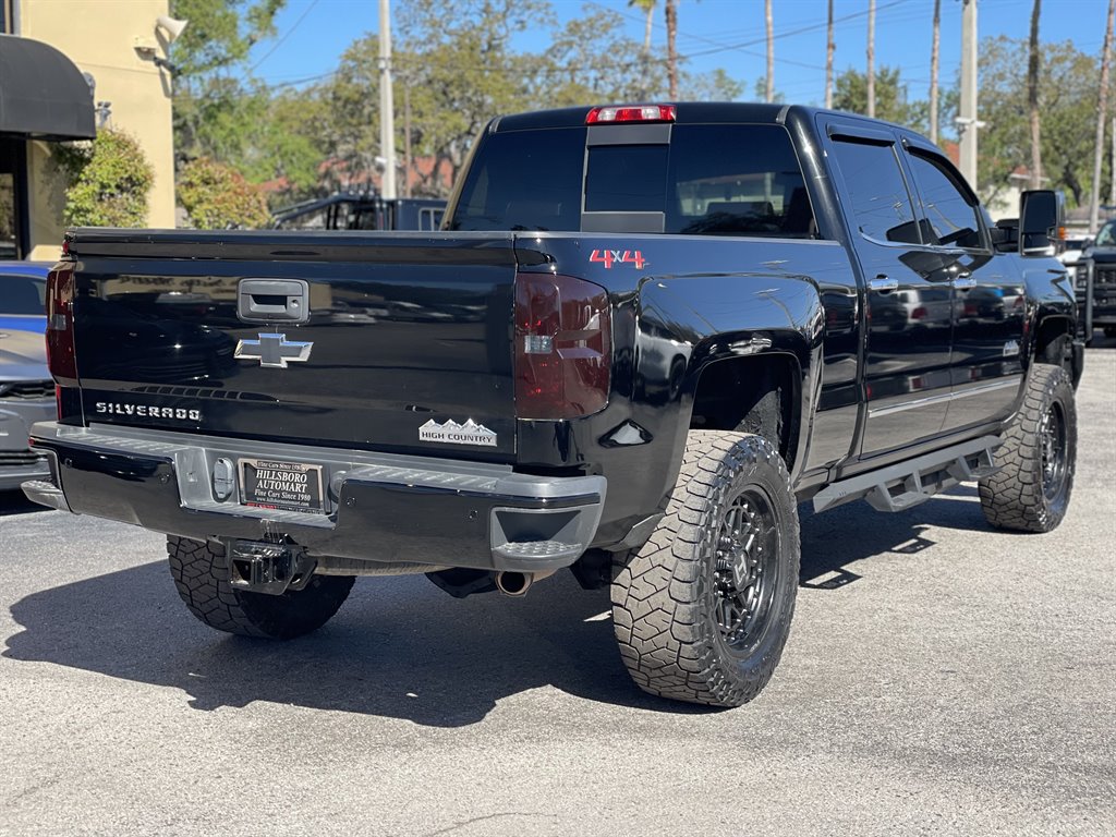 2018 Chevrolet Silverado 2500 High Country photo