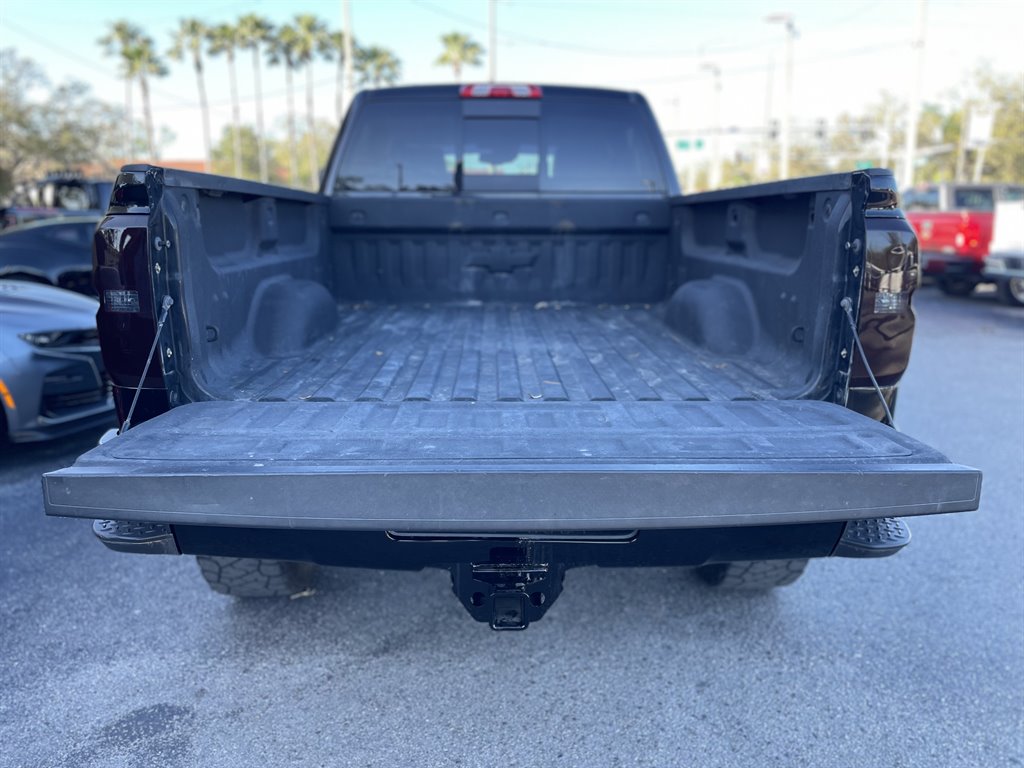 2018 Chevrolet Silverado 2500 High Country photo