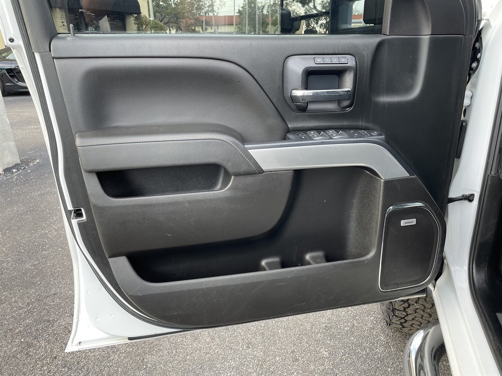 2018 Chevrolet Silverado 2500 LTZ photo