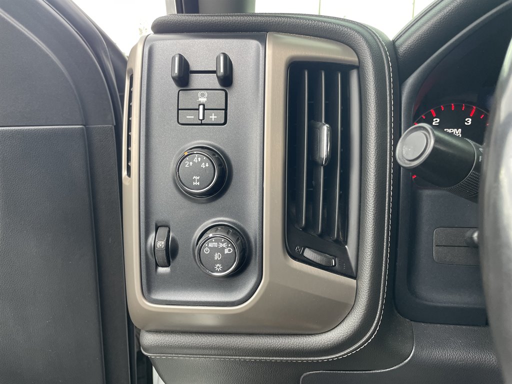 2016 GMC Sierra - $33,999