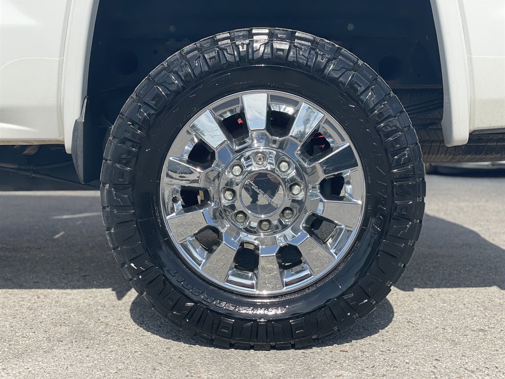 2016 GMC Sierra - $33,999