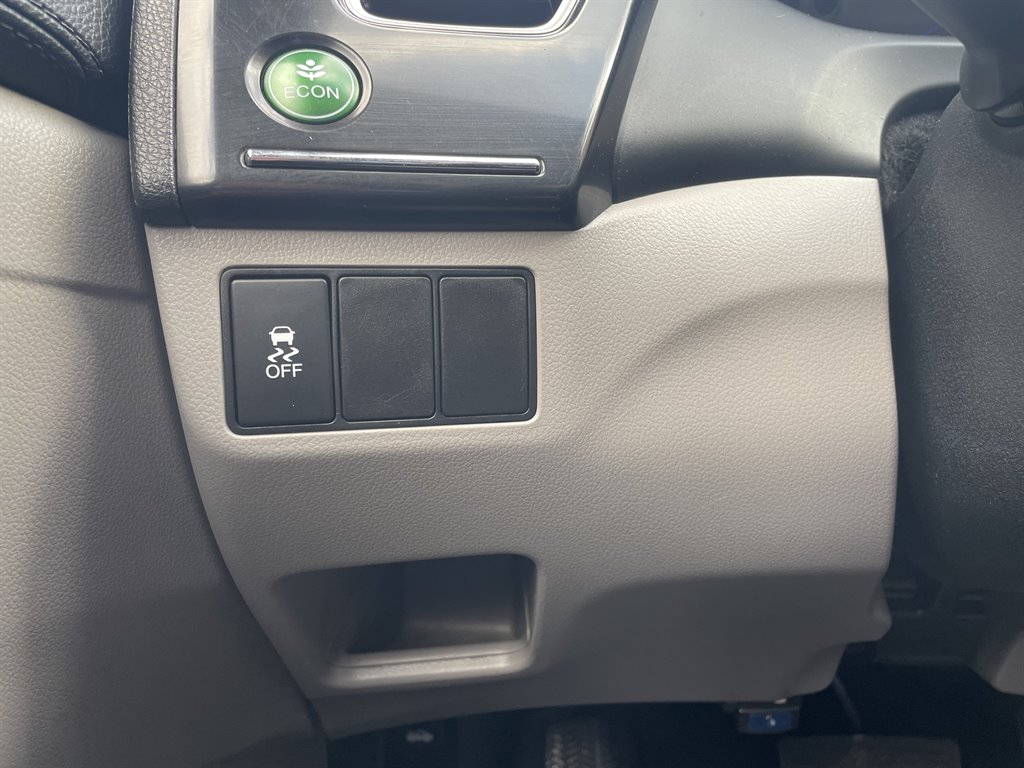 2014 Honda Civic - $9,999
