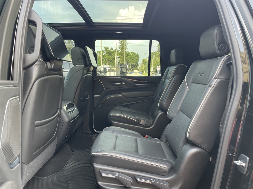 2021 Cadillac Escalade - $44,999
