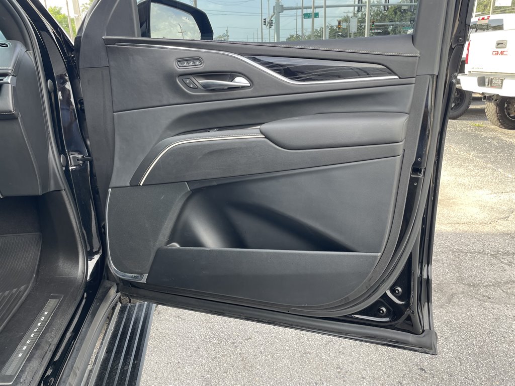 2021 Cadillac Escalade - $44,999