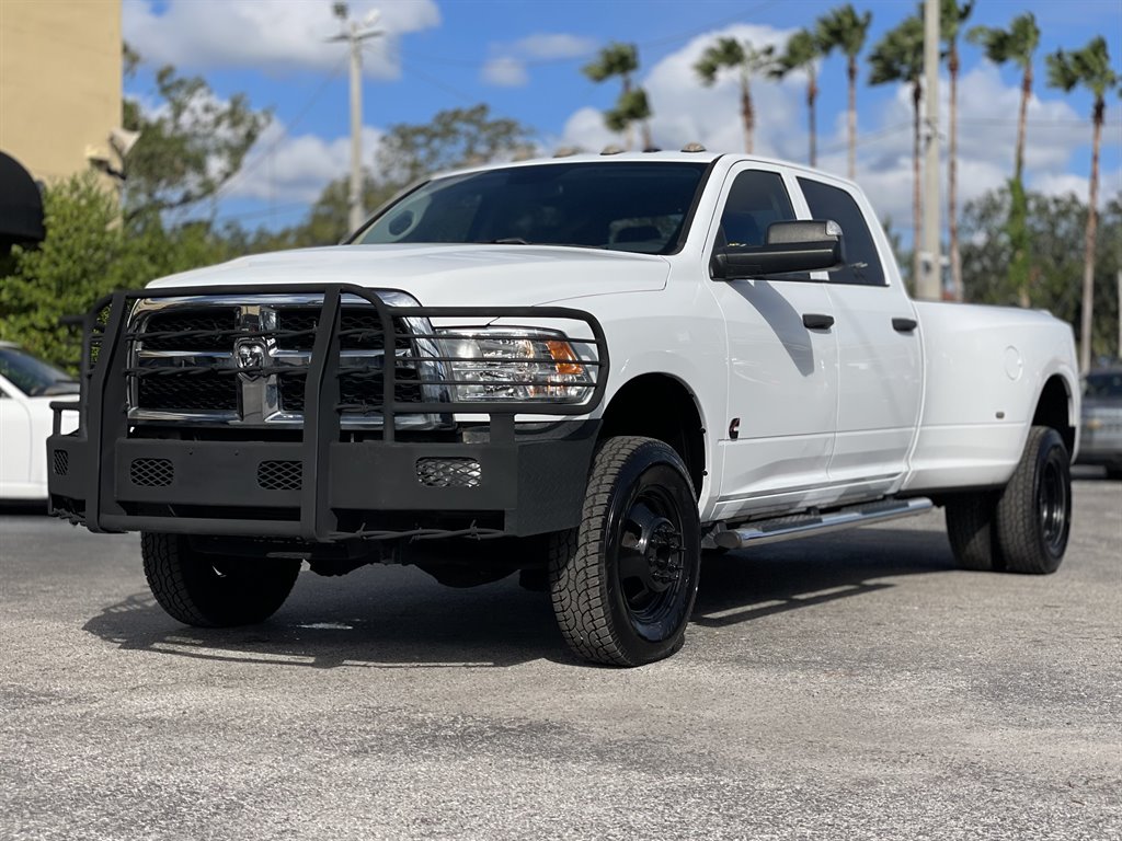 2018 Ram 3500 - $31,999
