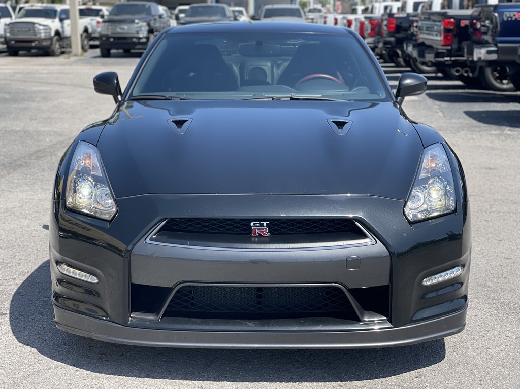 2014 Nissan GT-R - $109,999