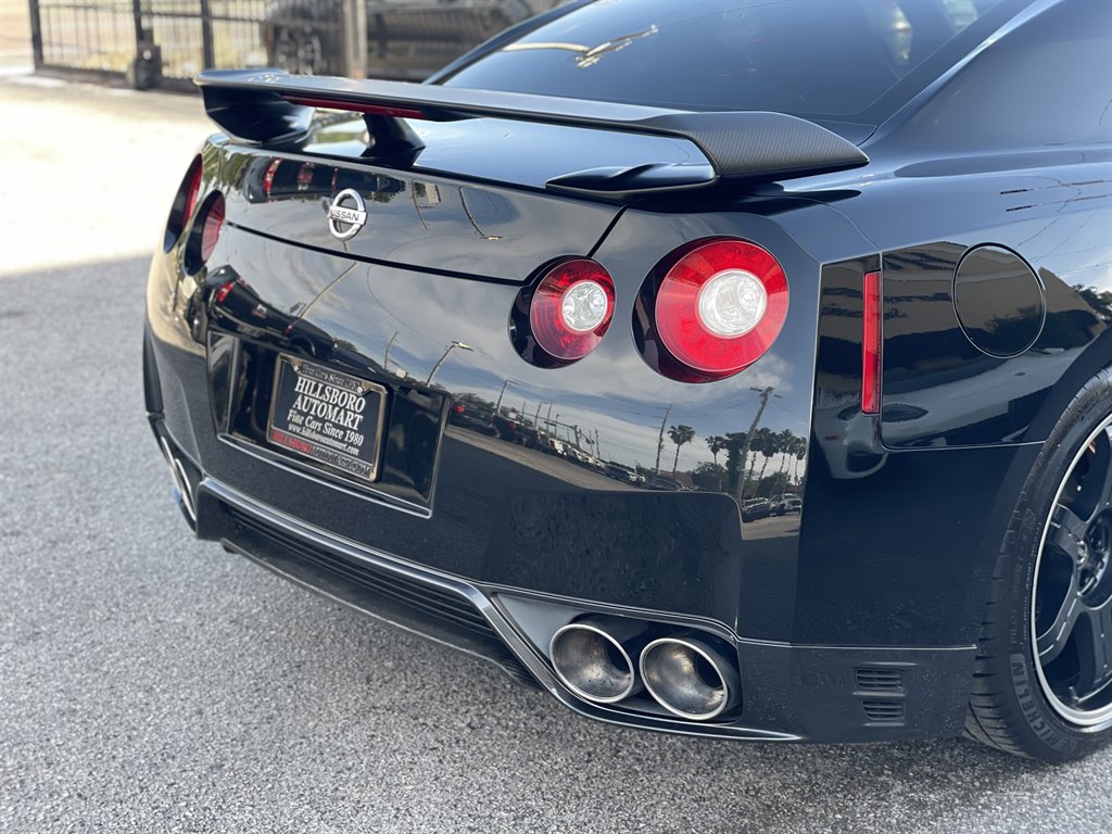 2014 Nissan GT-R - $109,999