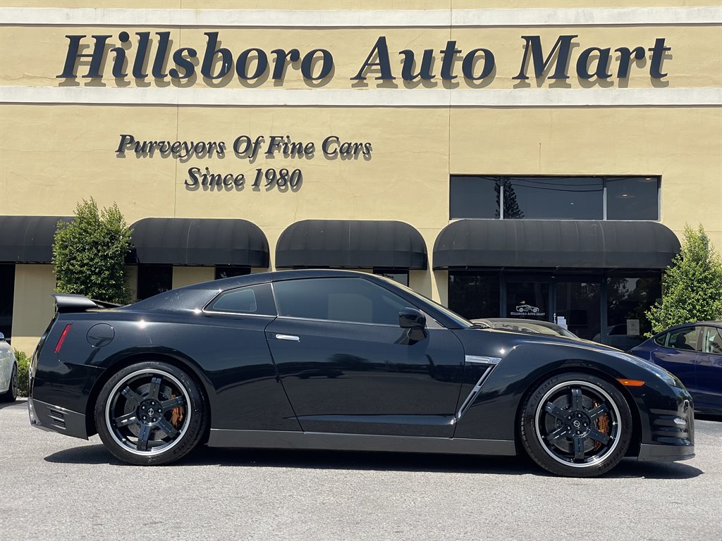 2014 Nissan GT-R - $109,999