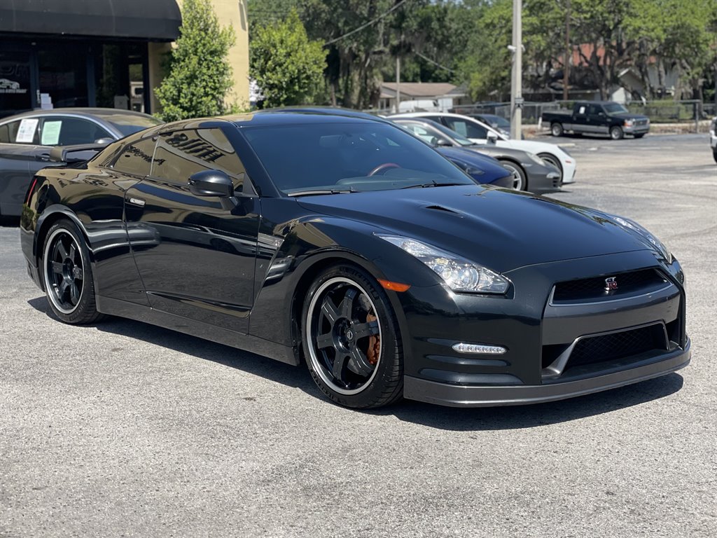2014 Nissan GT-R - $109,999