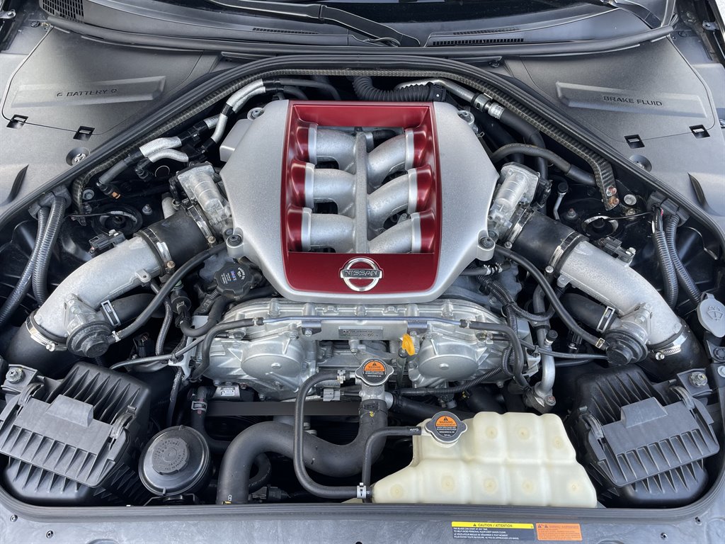2014 Nissan GT-R - $109,999