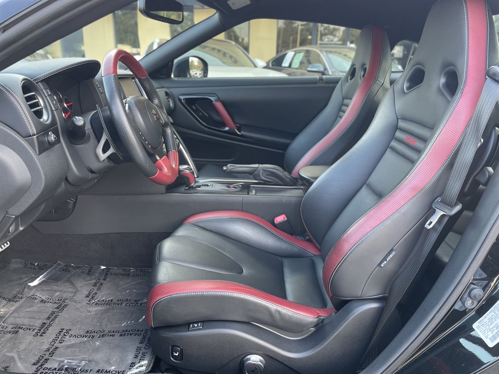 2014 Nissan GT-R - $109,999