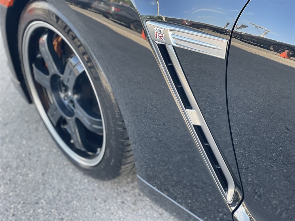2014 Nissan GT-R - $109,999