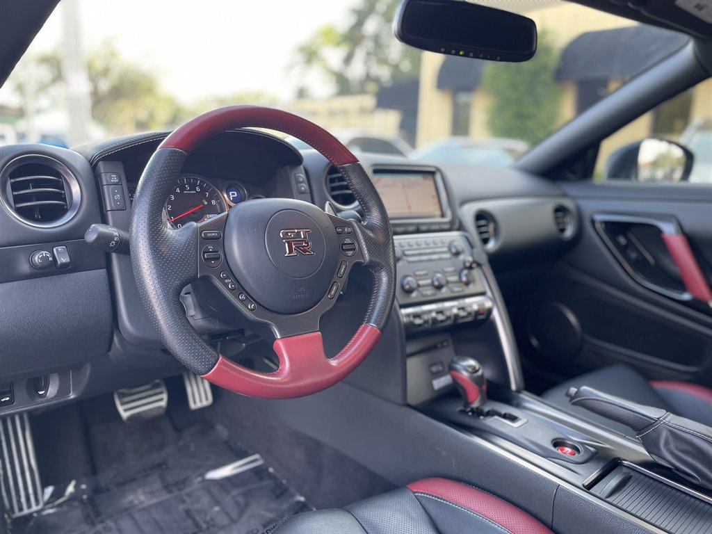 2014 Nissan GT-R - $109,999