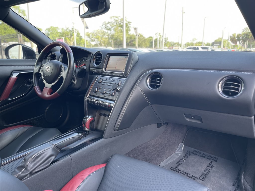 2014 Nissan GT-R - $109,999