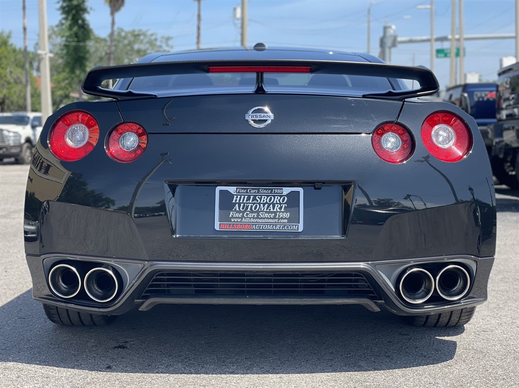 2014 Nissan GT-R - $109,999