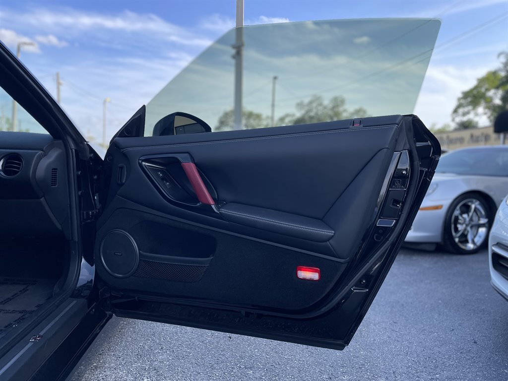 2014 Nissan GT-R - $109,999