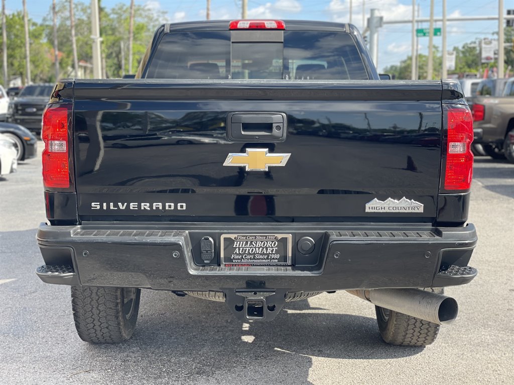 2016 Chevrolet Silverado 2500 High Country photo