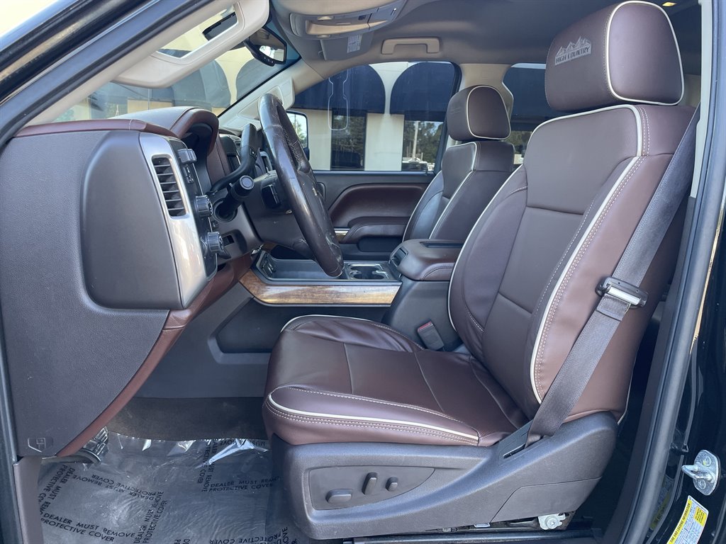 2016 Chevrolet Silverado 2500 High Country photo