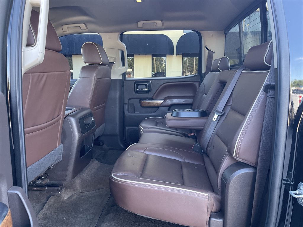 2016 Chevrolet Silverado 2500 High Country photo