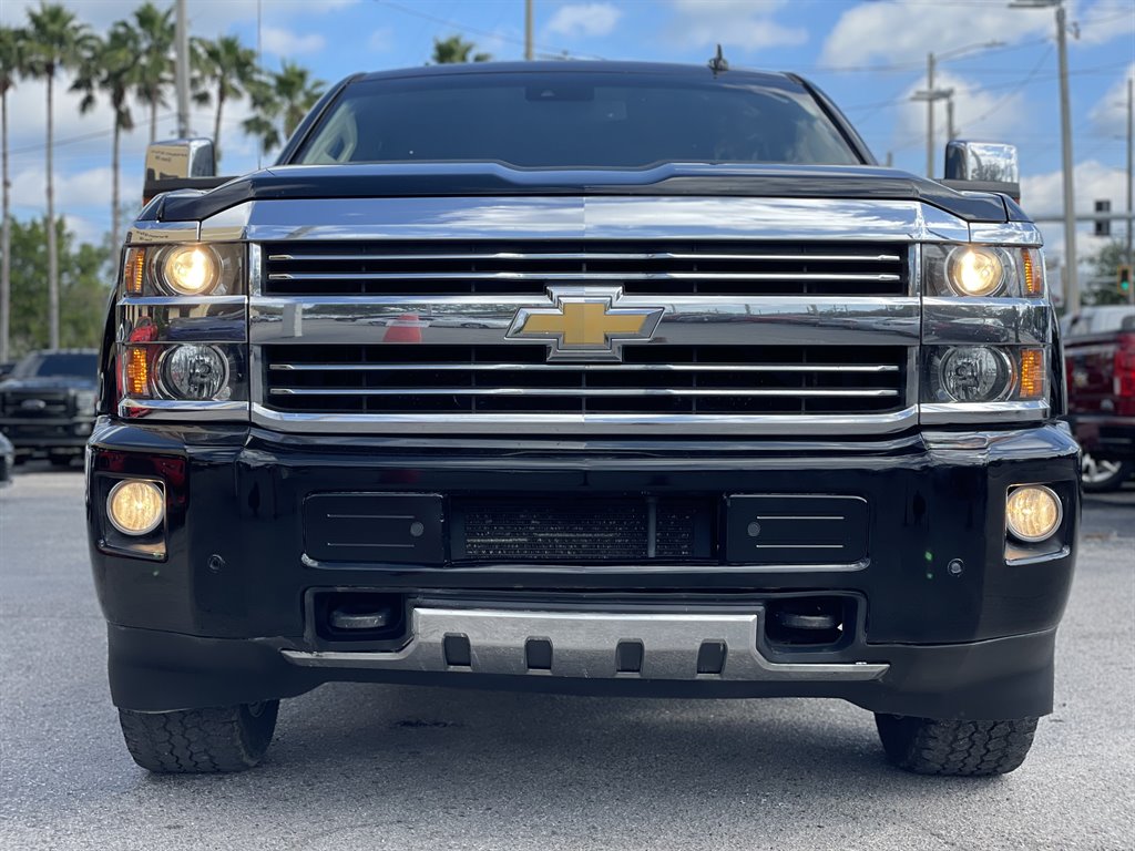 2016 Chevrolet Silverado 2500 High Country photo