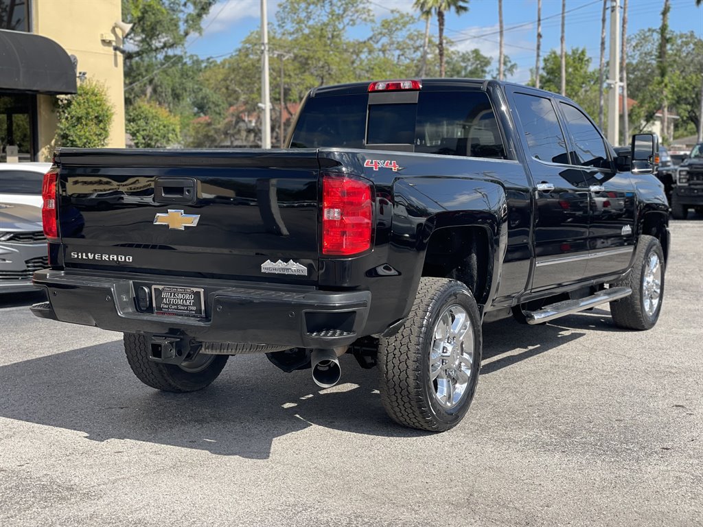 2016 Chevrolet Silverado 2500 High Country photo
