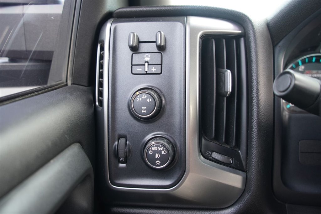 2016 Chevrolet Silverado - $31,999