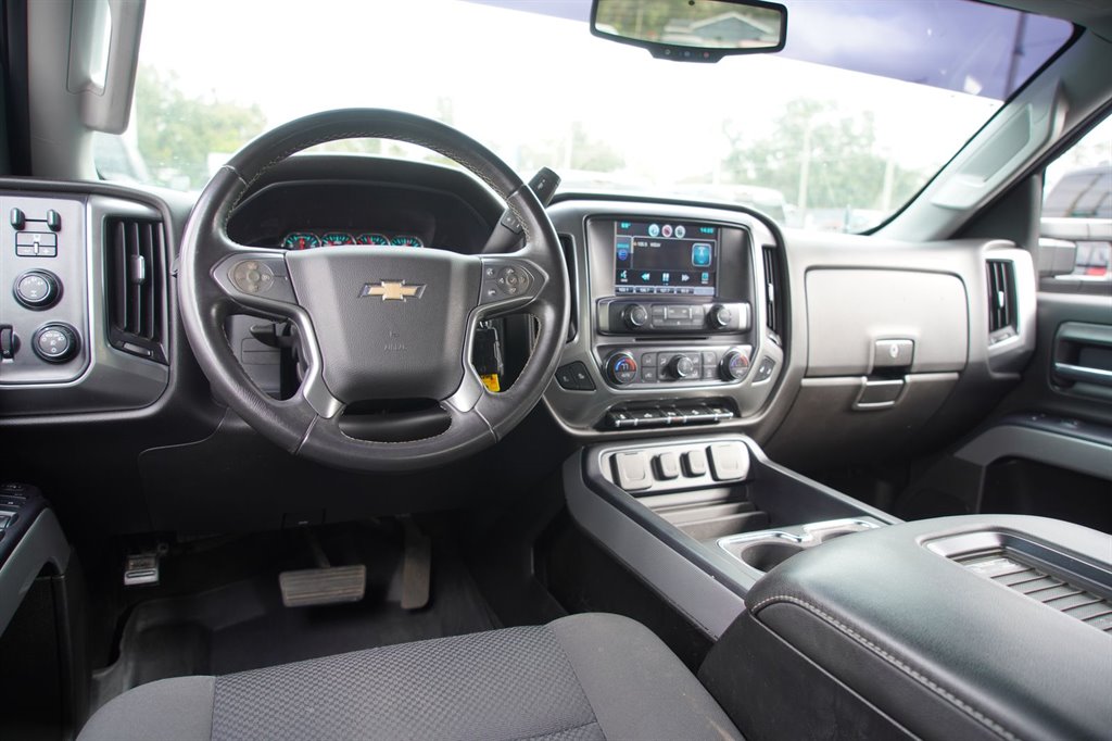 2016 Chevrolet Silverado - $31,999