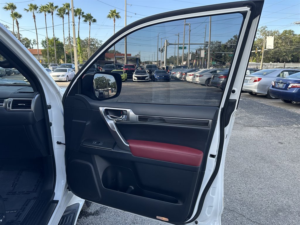 2023 Lexus GX - $55,999
