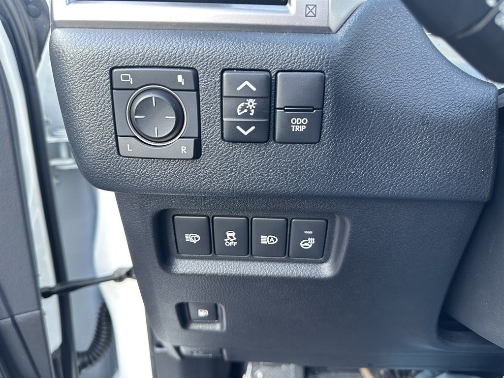 2023 Lexus GX - $55,999
