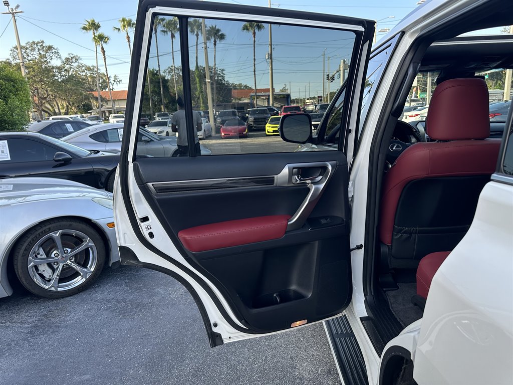2023 Lexus GX - $55,999