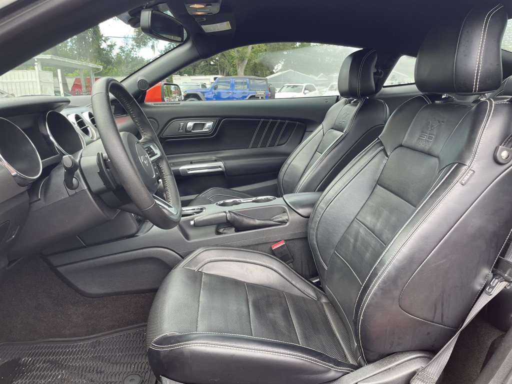 2015 Ford Mustang - $27,999