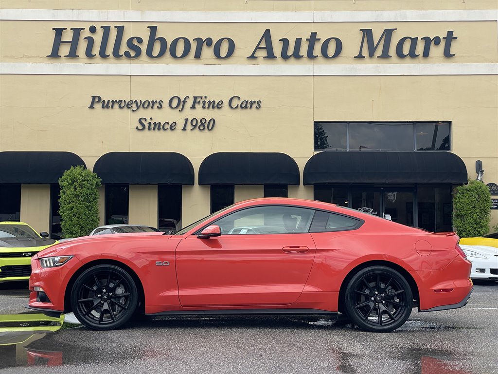 2015 Ford Mustang - $27,999