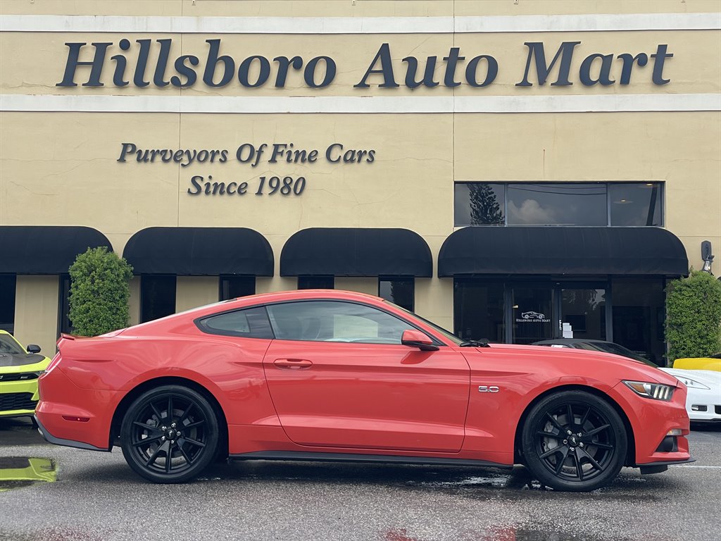 2015 Ford Mustang - $27,999