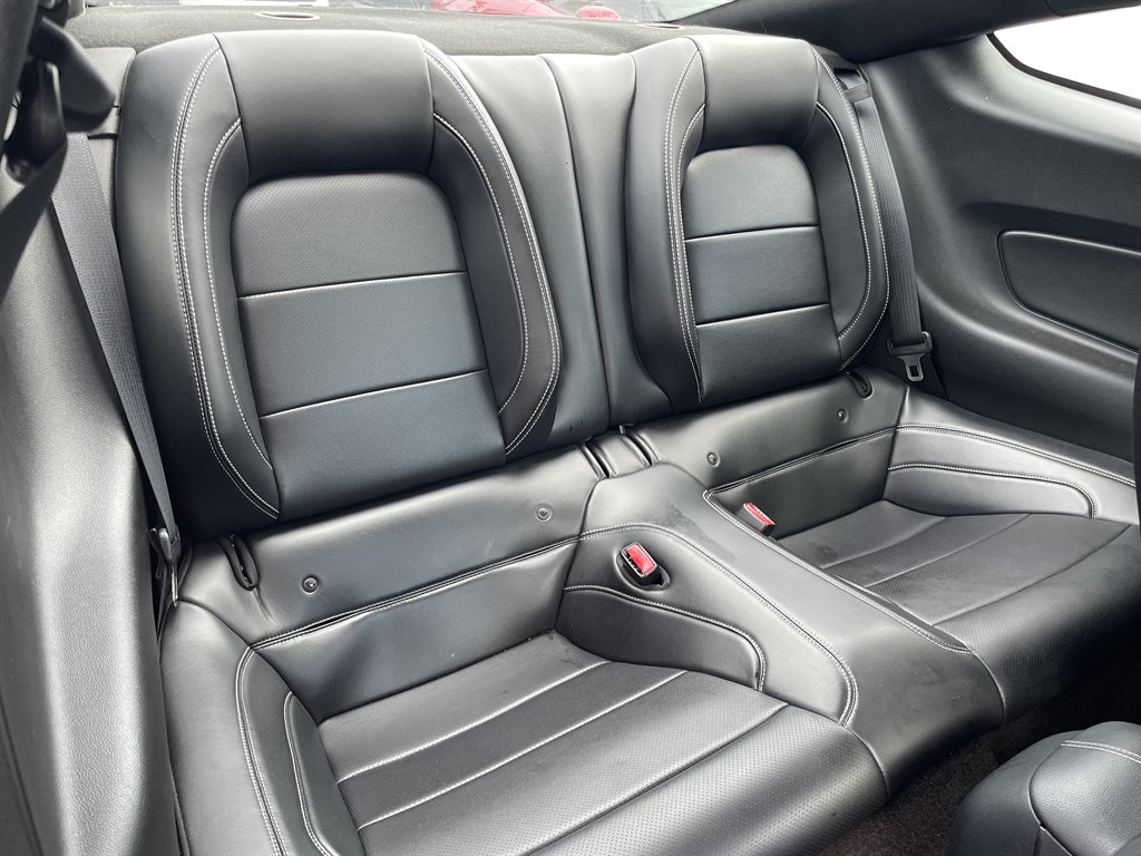 2015 Ford Mustang - $27,999