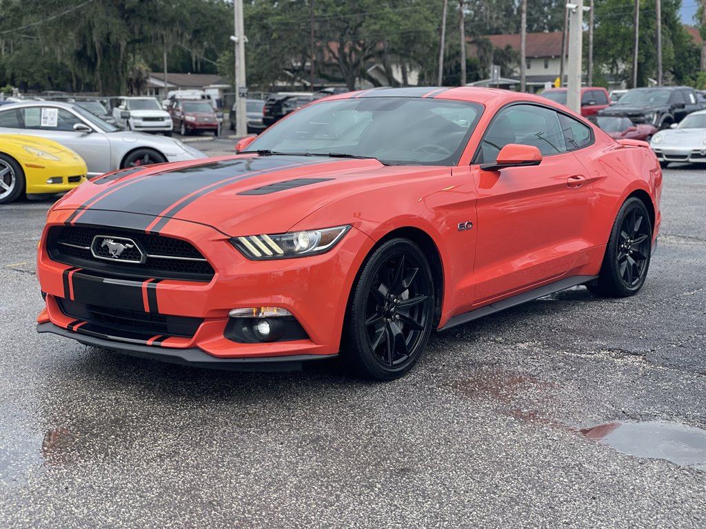2015 Ford Mustang - $27,999