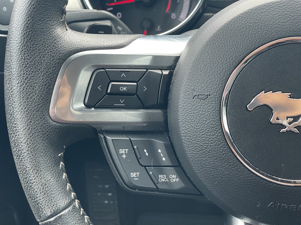 2015 Ford Mustang - $27,999