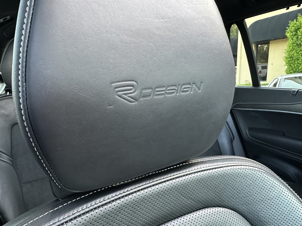 2019 Volvo XC90 - $22,999