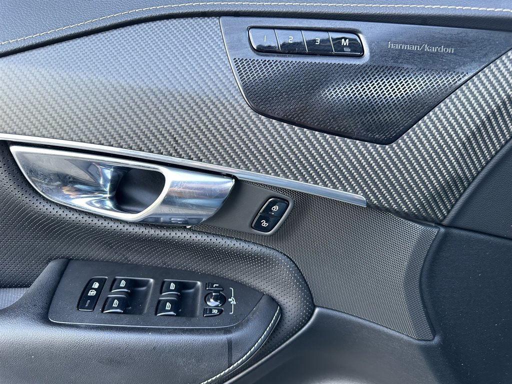 2019 Volvo XC90 - $22,999