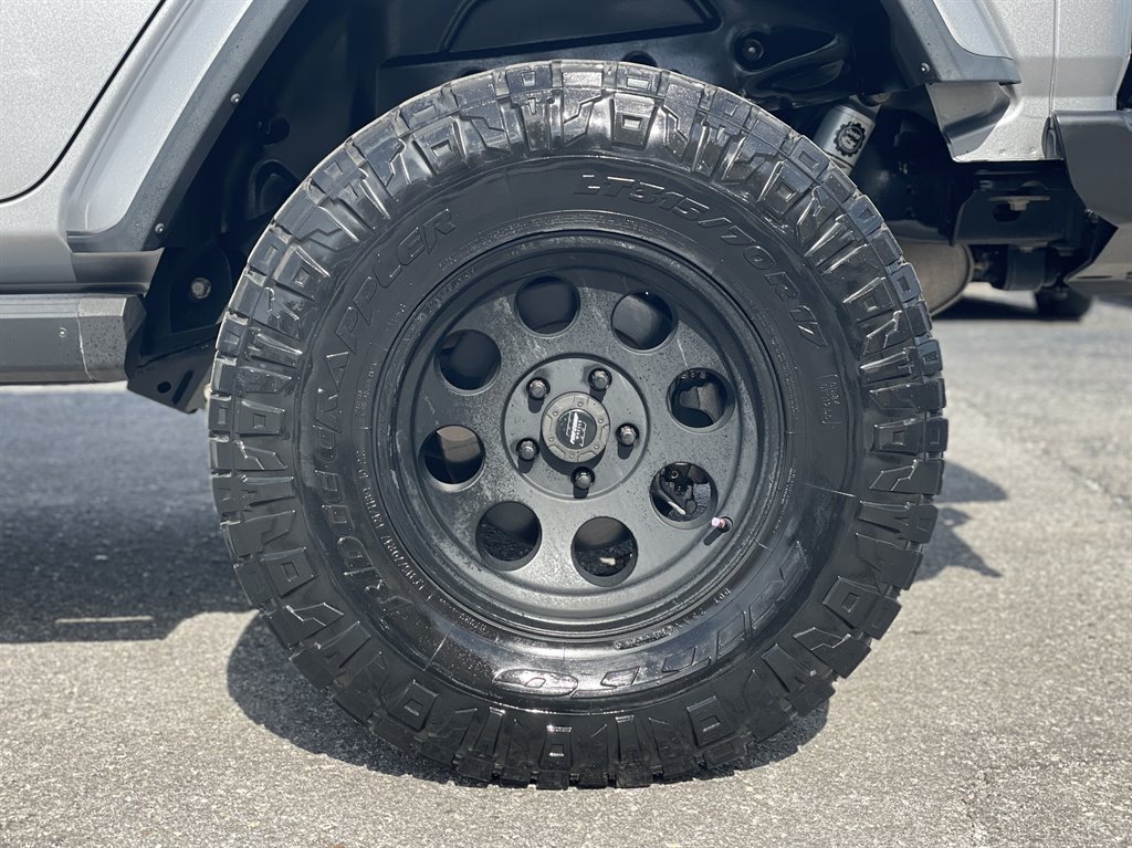 2019 Jeep Wrangler - $26,999