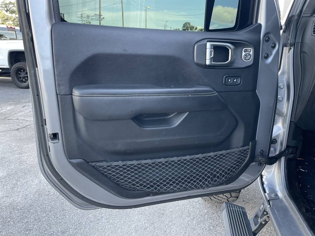 2019 Jeep Wrangler - $26,999