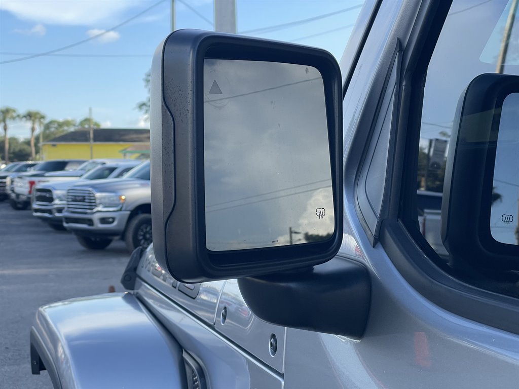 2019 Jeep Wrangler - $26,999